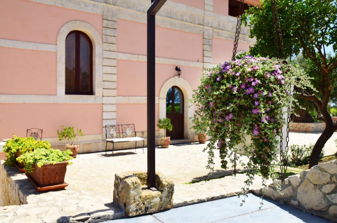 Antico Casale Benali Bed & Breakfast Сиракуза Екстериор снимка