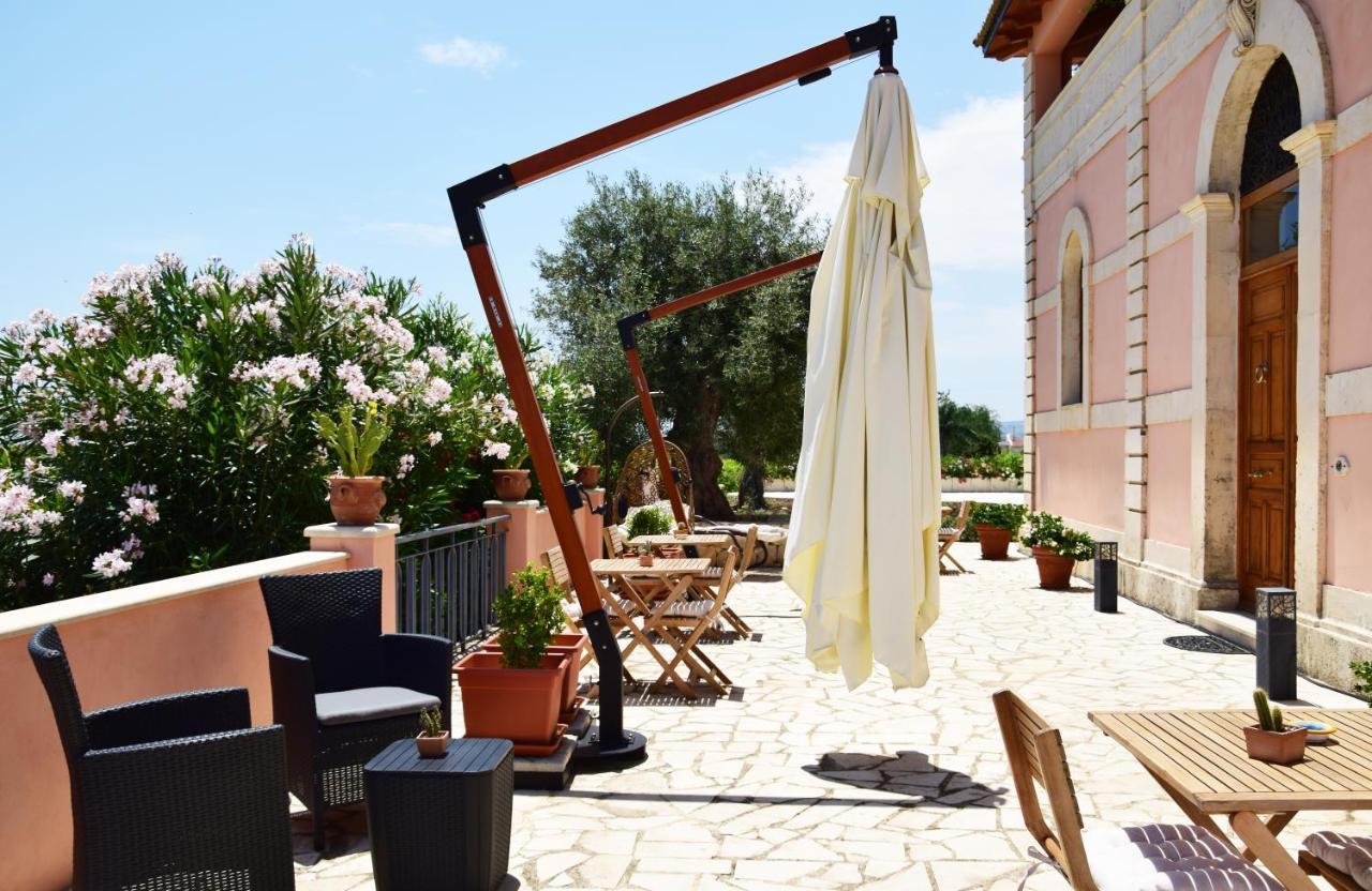 Antico Casale Benali Bed & Breakfast Сиракуза Екстериор снимка